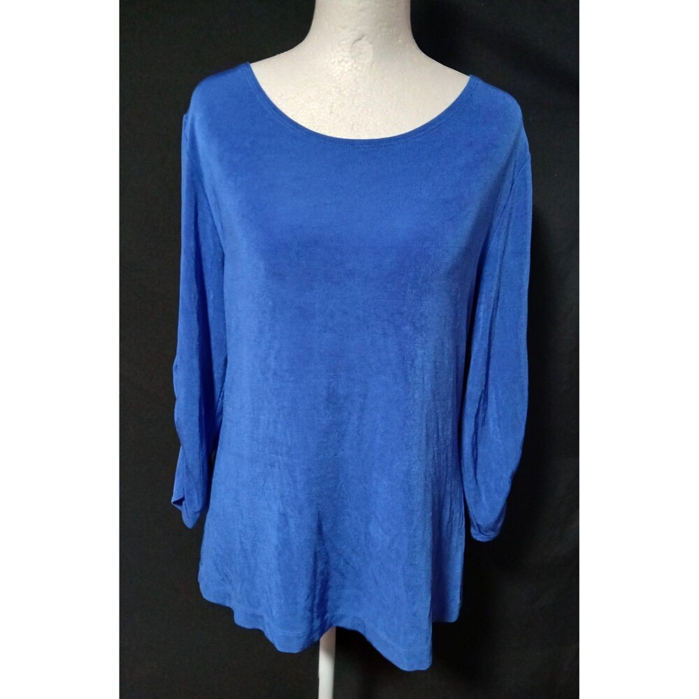 Travelers by Chicos Stunning Blue Sillky Feel Blouse Size 1 Medium NWOT